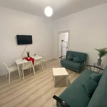 Vila Vorpsi Your In With Garden Villa Tirana